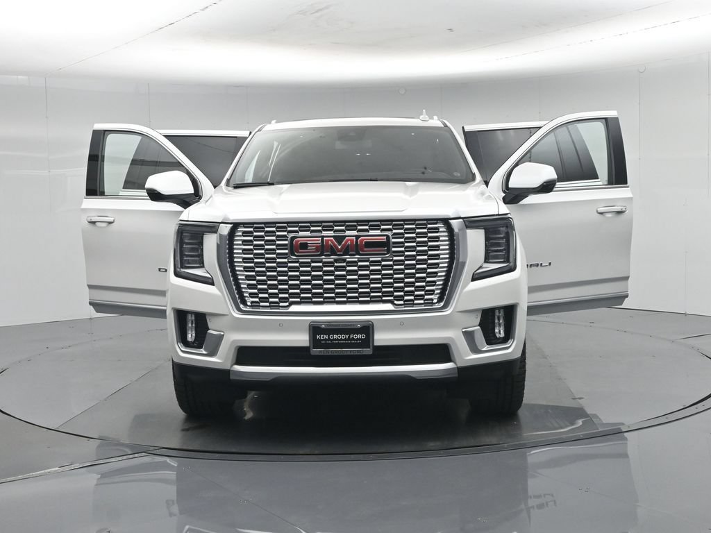 Used 2023 GMC Yukon XL Denali AWD/4WD image 33
