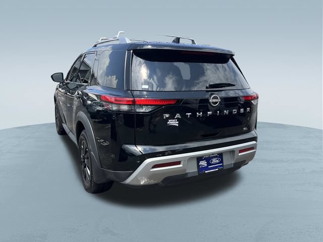Used 2024 Nissan Pathfinder SL FWD image 6