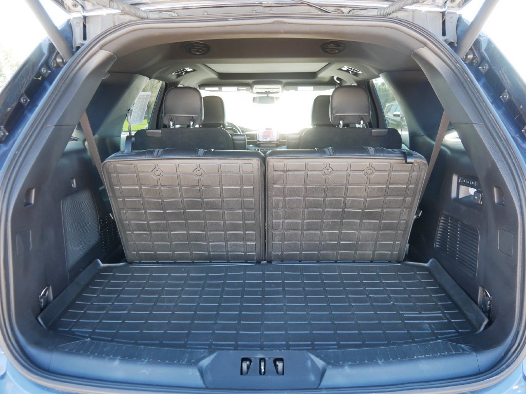 Certified 2020 Ford Explorer Limited AWD/4WD image 12
