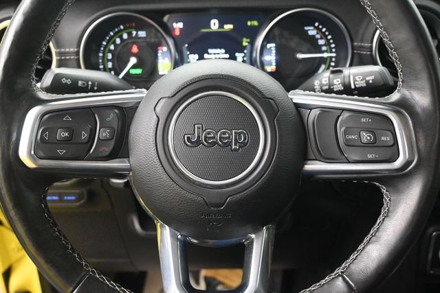 Used 2023 Jeep Wrangler Unlimited Sahara w/ Cold Weather Group AWD/4WD image 9