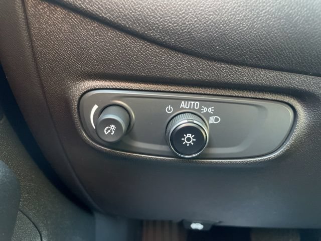 Used 2023 Chevrolet Equinox LT FWD image 18