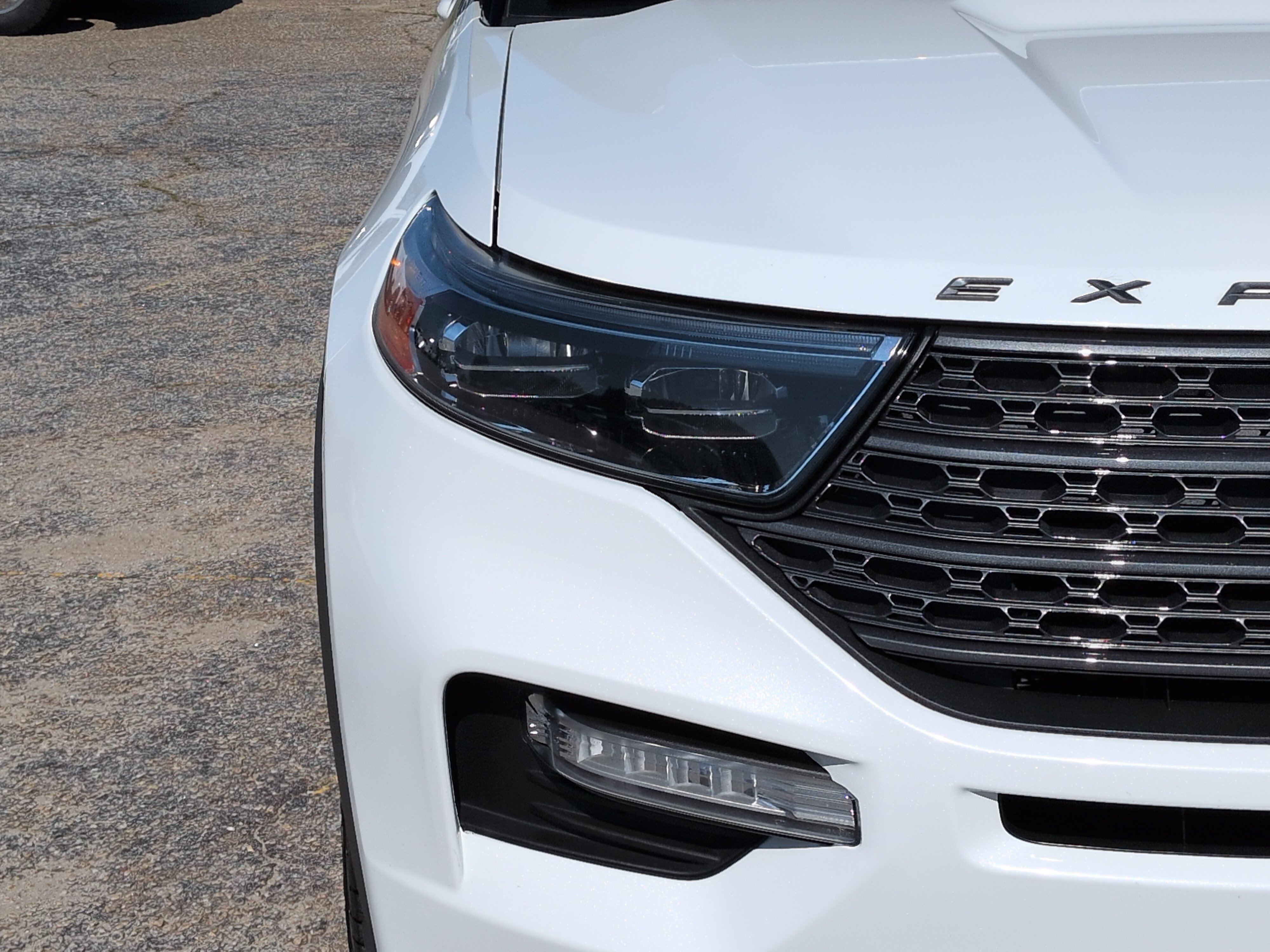 Certified 2023 Ford Explorer XLT w/ Equipment Group 202A RWD image 8