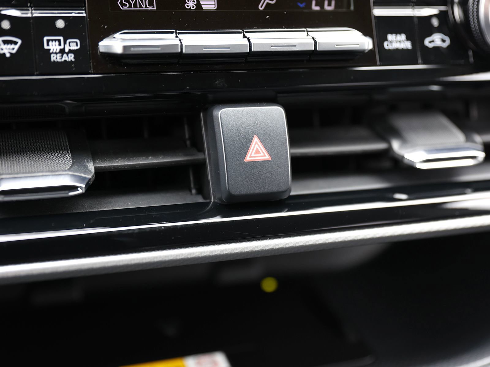 Used 2023 Toyota Highlander Platinum AWD/4WD image 30