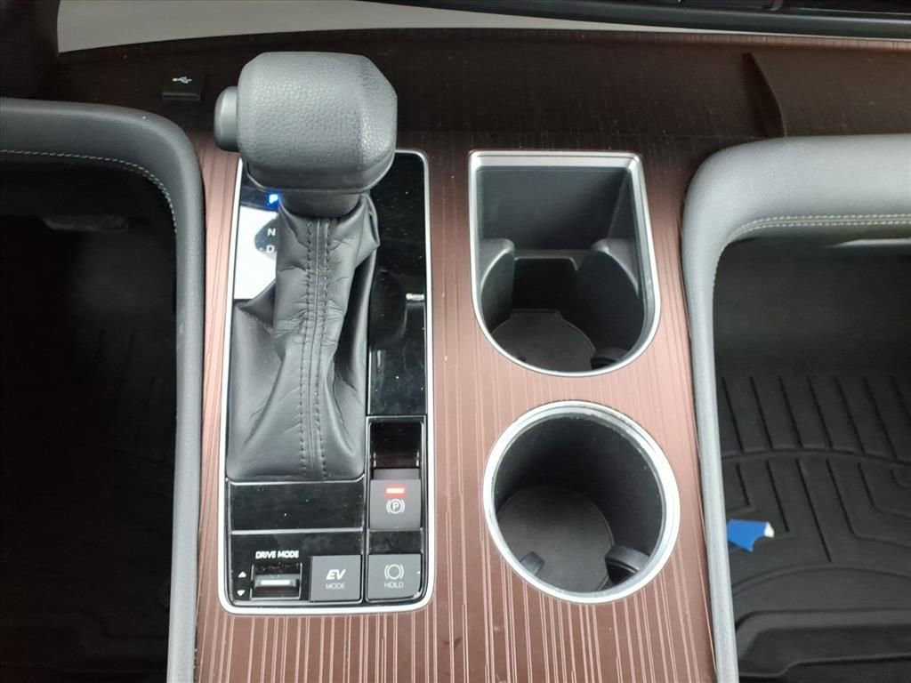 Used 2022 Toyota Sienna LE image 11