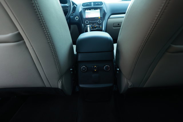 Certified 2018 Ford Explorer XLT w/ Equipment Group 202A AWD/4WD image 11