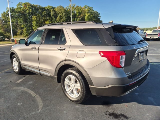 Certified 2023 Ford Explorer XLT w/ Equipment Group 202A AWD/4WD image 6
