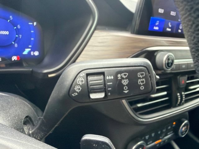Certified 2020 Ford Escape Titanium w/ Titanium Premium Package 2.0 AWD/4WD image 46