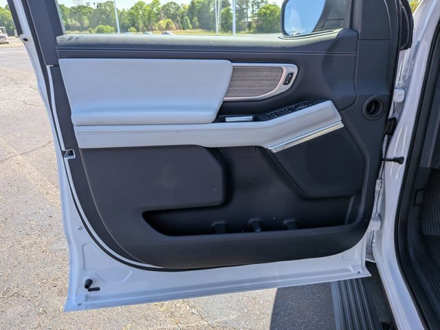 Certified 2025 Ford Expedition Max Platinum AWD/4WD image 12