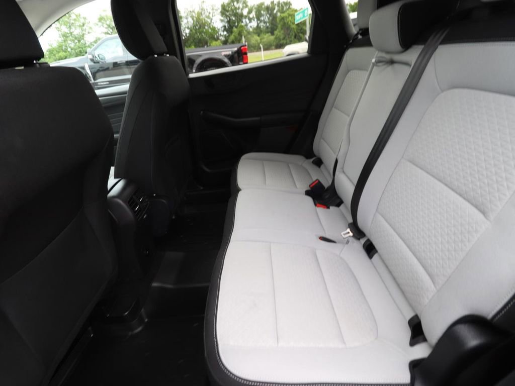 Certified 2025 Ford Escape Active image 12