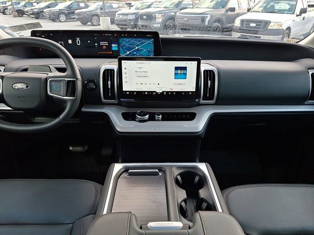 Certified 2025 Ford Expedition Active AWD/4WD image 21