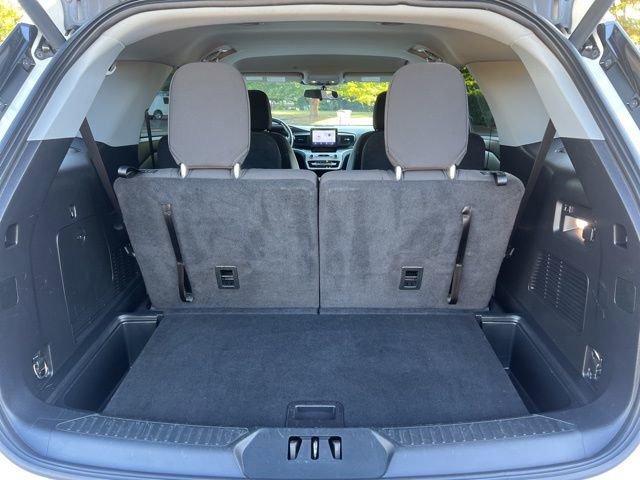 Certified 2022 Ford Explorer XLT w/ Class IV Trailer Tow Package image 28