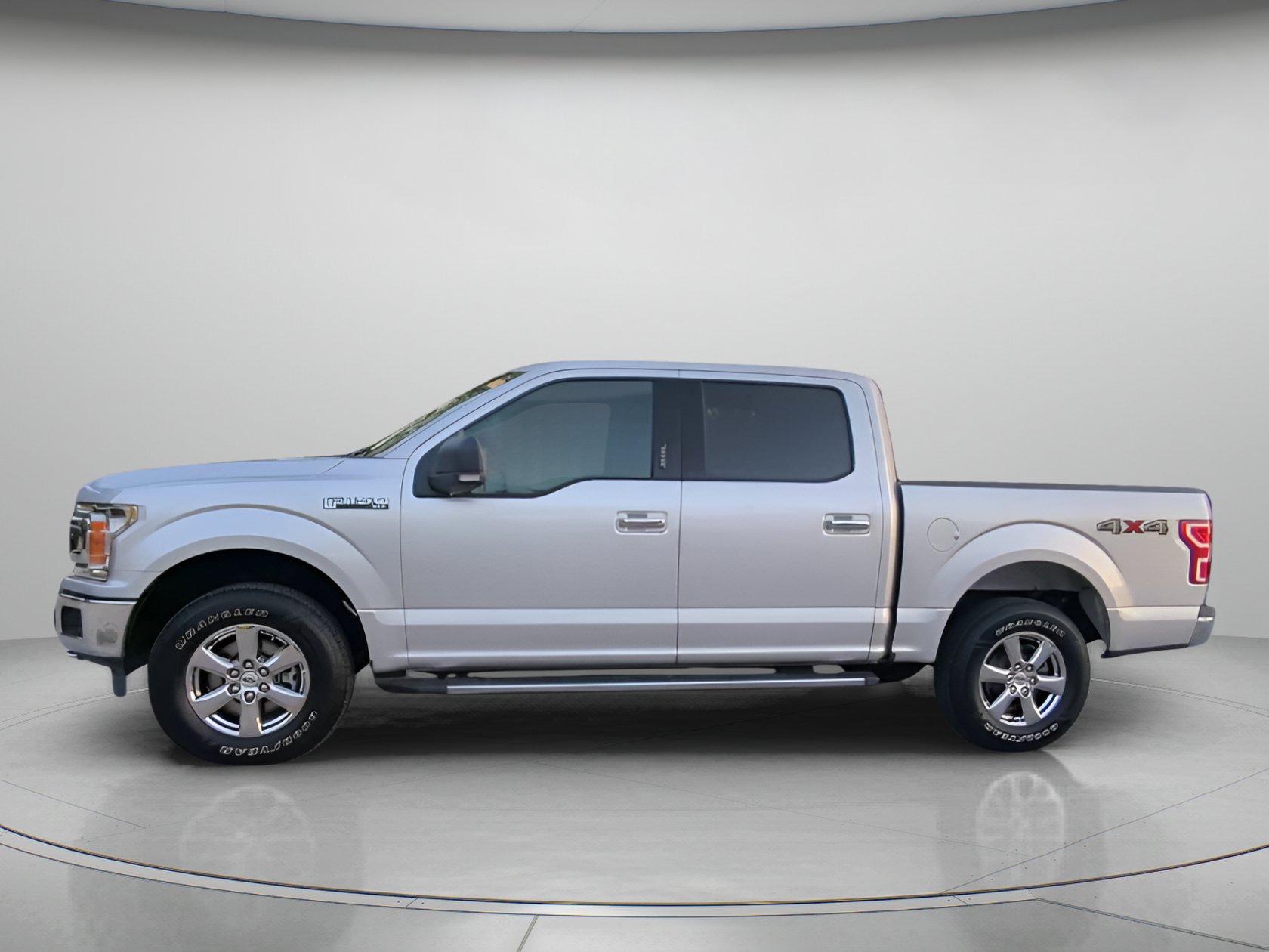Certified 2019 Ford F150 XLT w/ Equipment Group 302A Luxury AWD/4WD image 16