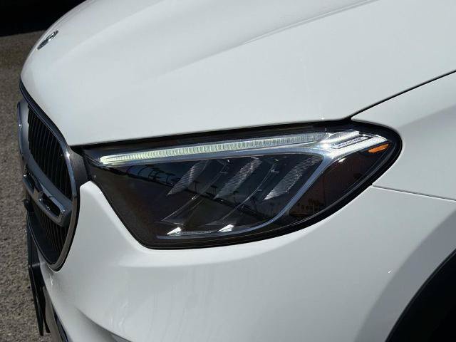 Used 2025 Mercedes-Benz GLC 350e 4MATIC image 10
