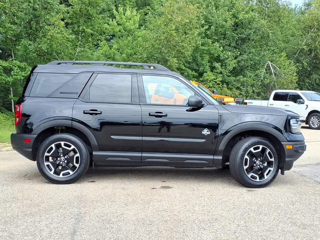 Certified 2024 Ford Bronco Sport Outer Banks w/ Tech Package AWD/4WD image 3