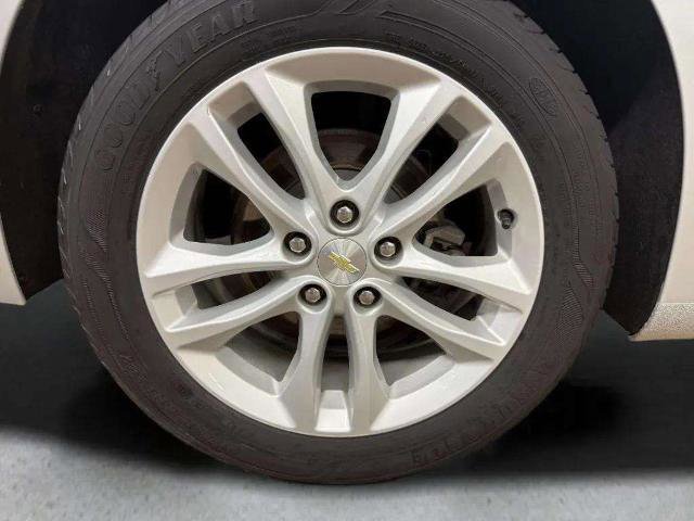 Used 2018 Chevrolet Malibu LT image 26