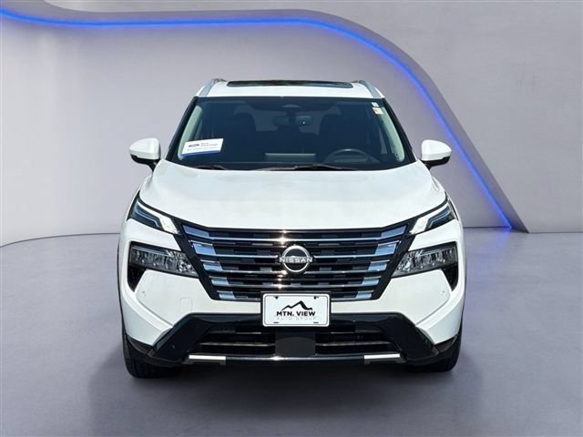 Used 2024 Nissan Rogue Platinum w/ Platinum Premium Package FWD image 11