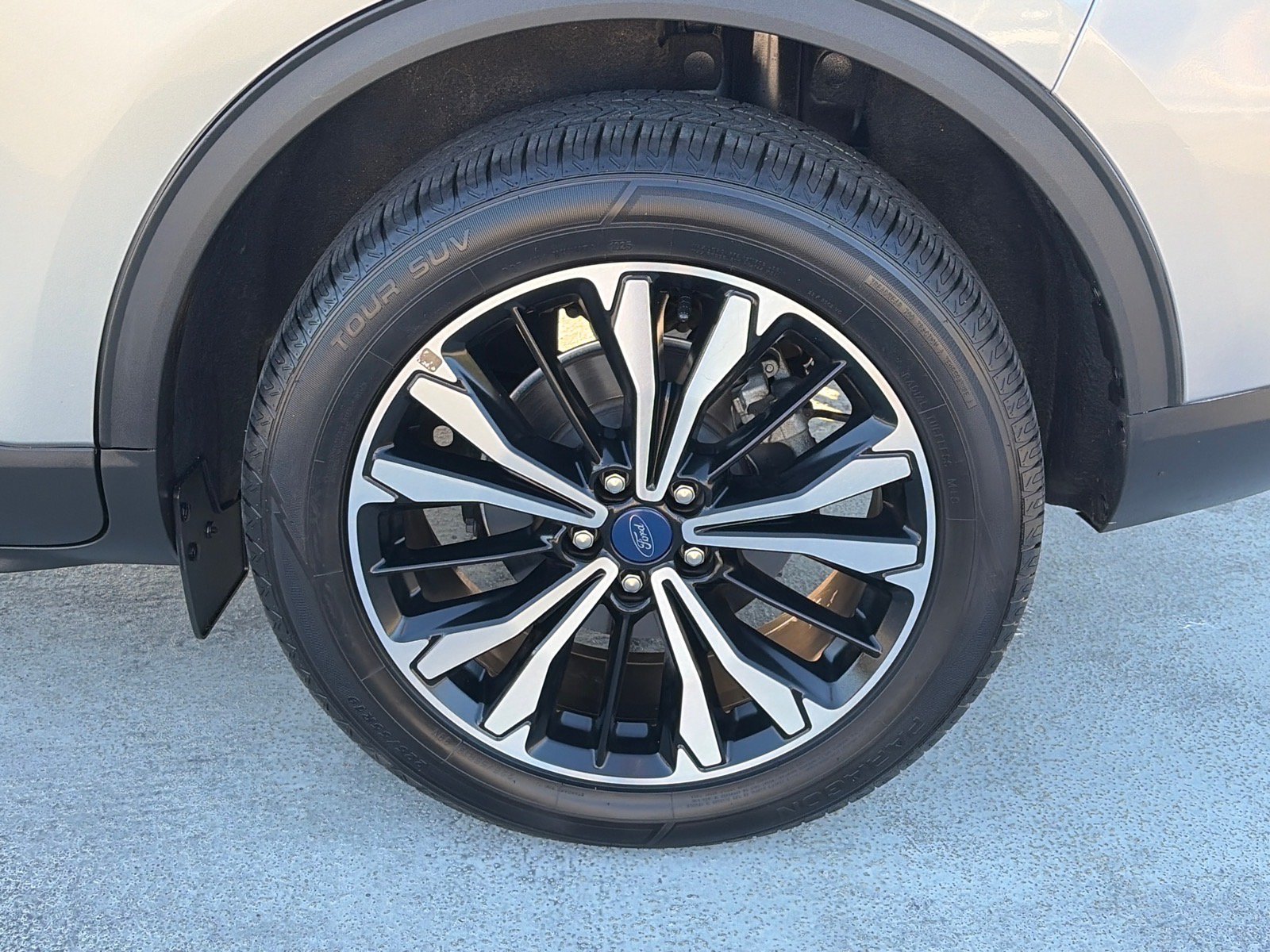 Certified 2022 Ford Escape SE w/ SE Sport Appearance Package AWD/4WD image 16