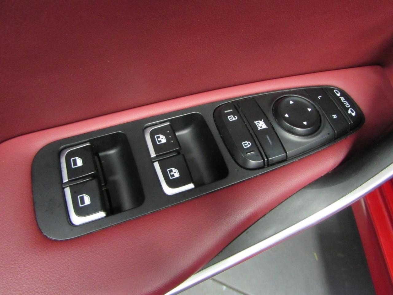 Used 2018 Kia Stinger GT2 AWD/4WD image 20