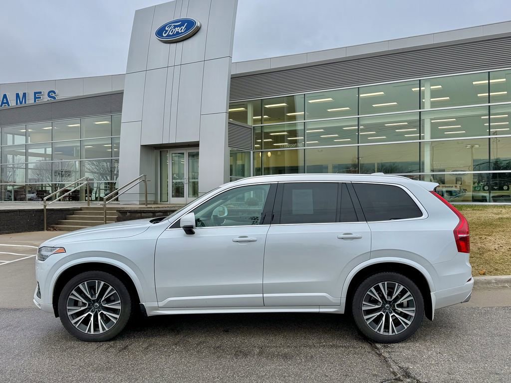 Used 2021 Volvo XC90 T5 Momentum w/ Climate Package image 5