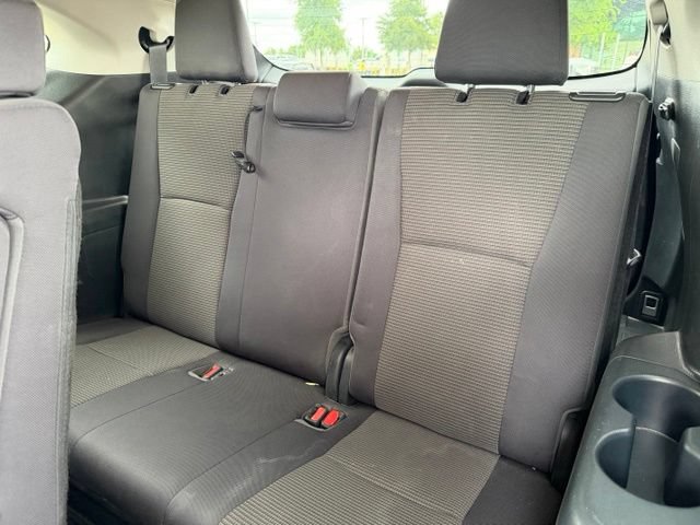 Used 2023 Toyota Highlander LE AWD/4WD image 22