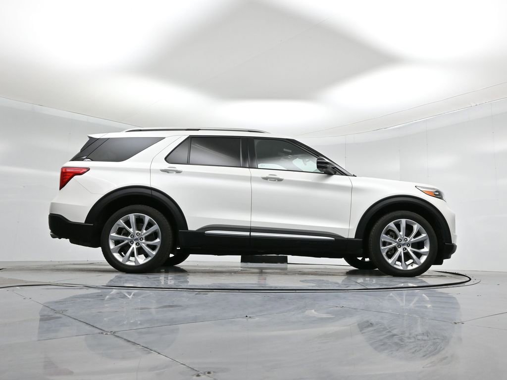 Certified 2022 Ford Explorer Platinum w/ Technology Package image 51