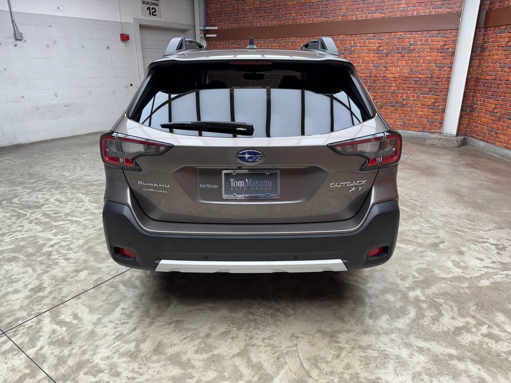 Used 2023 Subaru Outback Limited XT AWD/4WD image 4