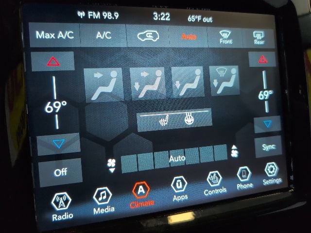 Used 2022 Jeep Cherokee Limited AWD/4WD image 23