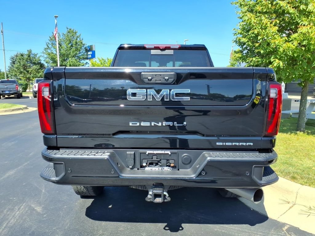 Used 2025 GMC Sierra 2500 Denali Ultimate AWD/4WD image 5