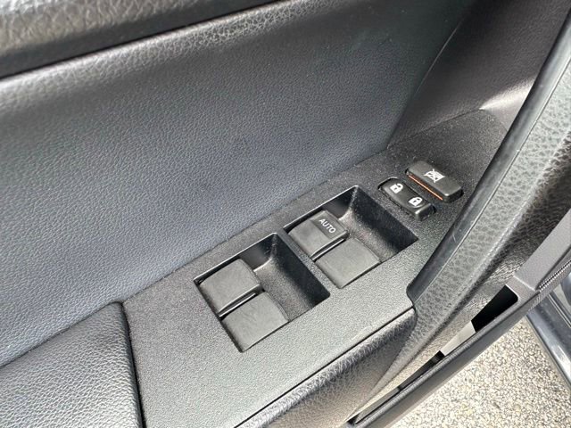 Used 2017 Toyota Corolla XLE w/ Carpet Mat Package (TMS) FWD image 26