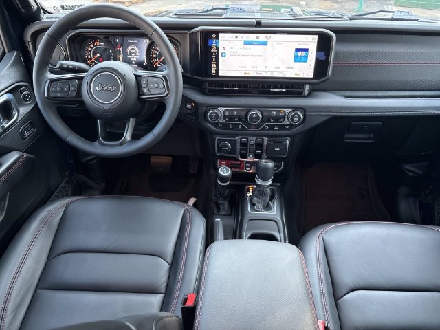 Used 2025 Jeep Gladiator Rubicon w/ Safety Group AWD/4WD image 16