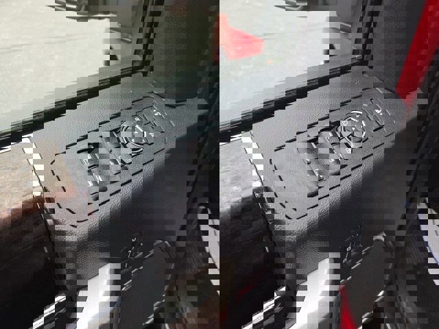 Certified 2022 Ford F350 Lariat w/ Lariat Value Package image 12