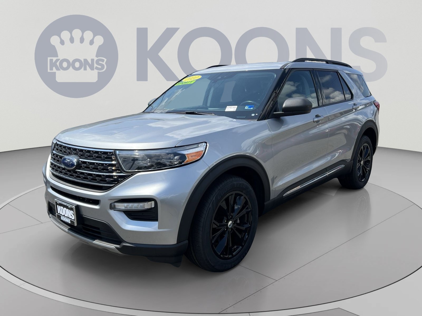 Certified 2022 Ford Explorer XLT w/ Equipment Group 202A