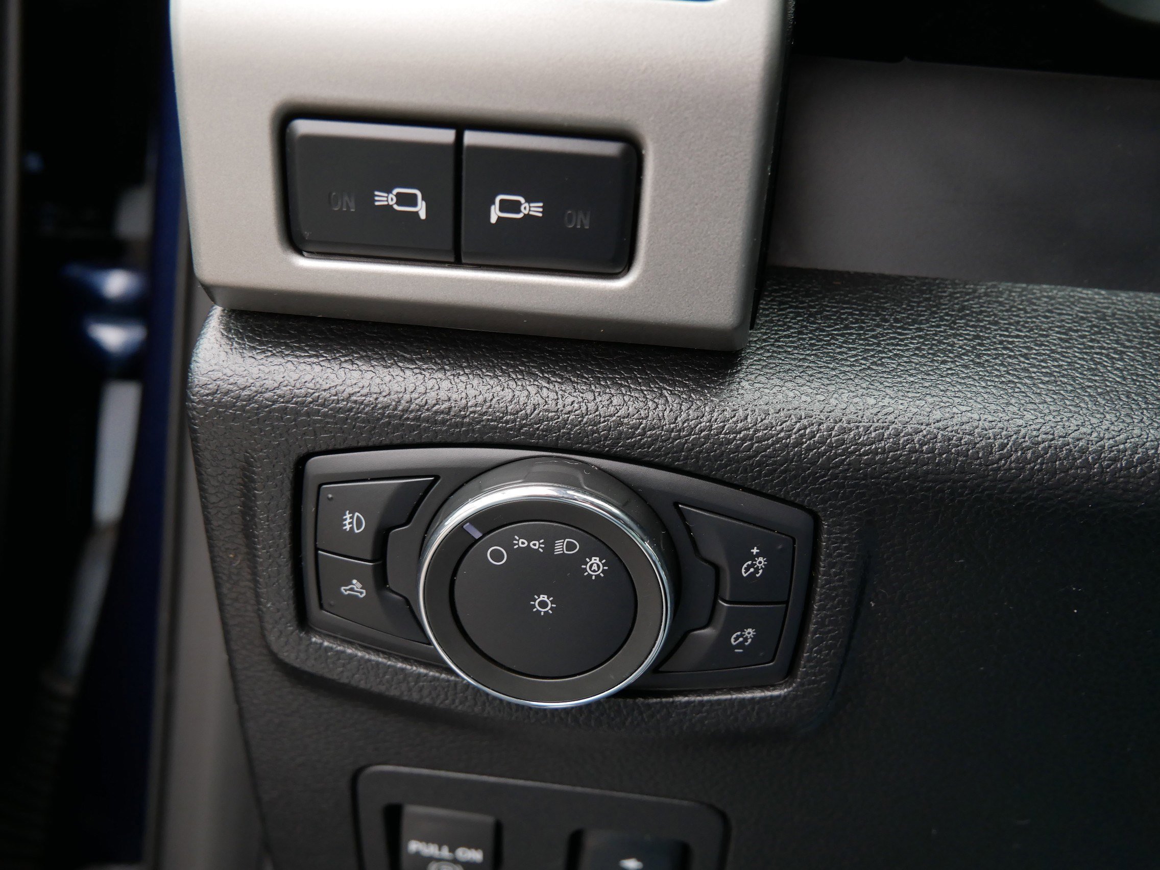 Certified 2018 Ford F150 Lariat w/ Equipment Group 502A Luxury image 26