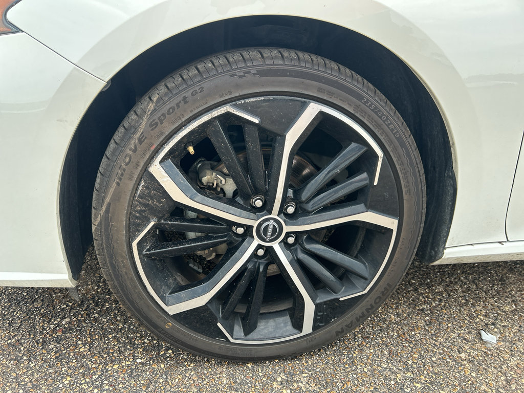 Used 2024 Nissan Altima 2.5 SR FWD image 11