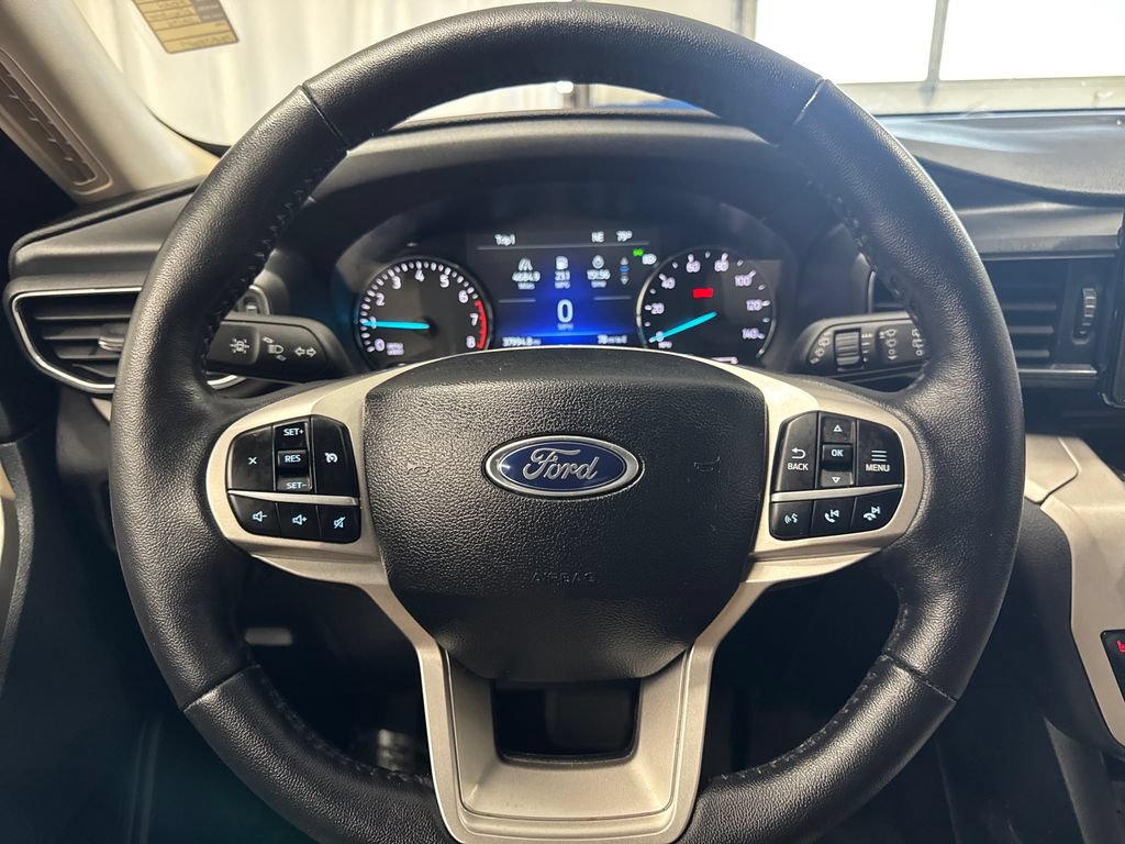 Certified 2023 Ford Explorer XLT w/ Equipment Group 202A AWD/4WD image 16