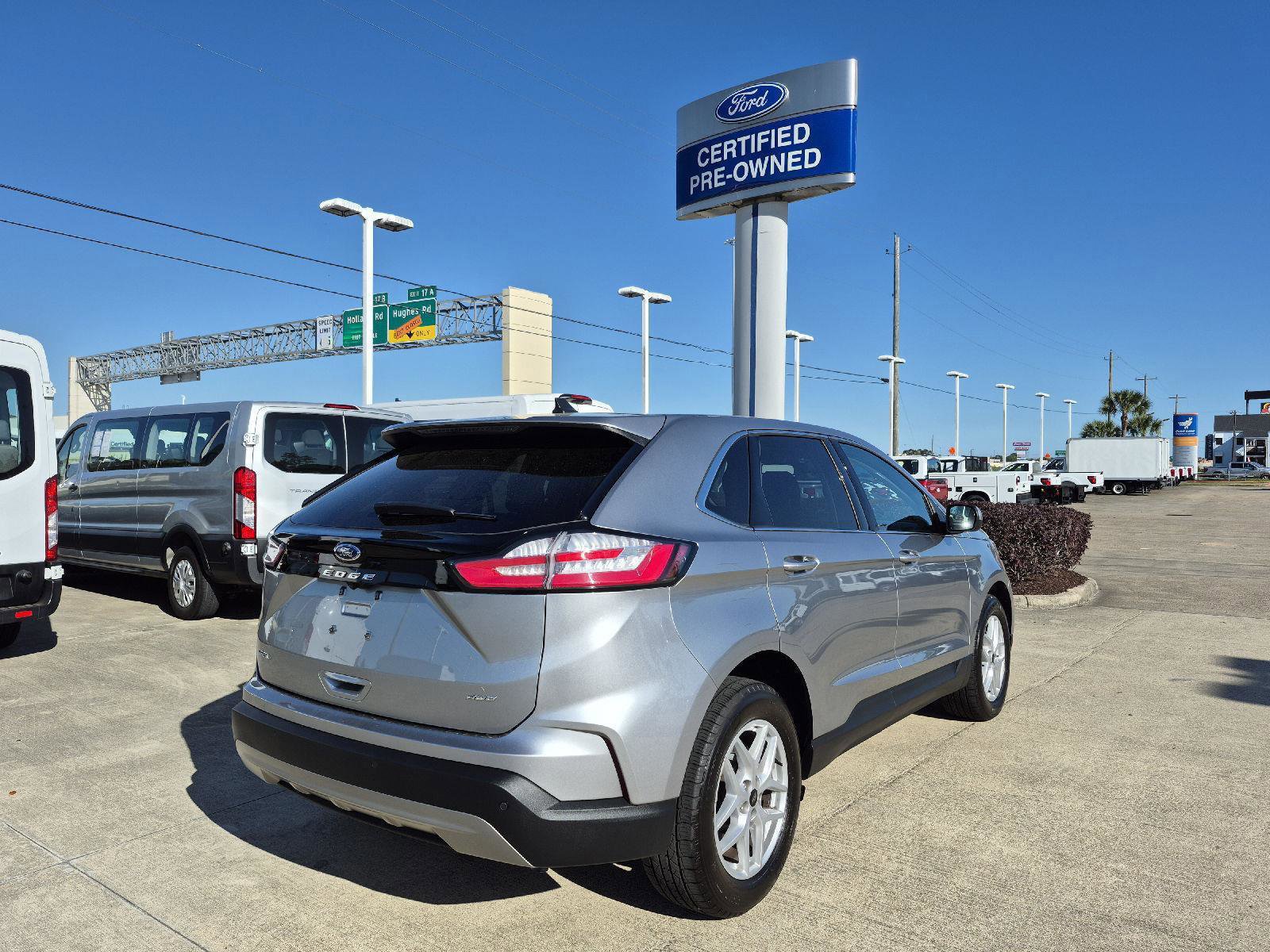 Certified 2024 Ford Edge SEL image 5