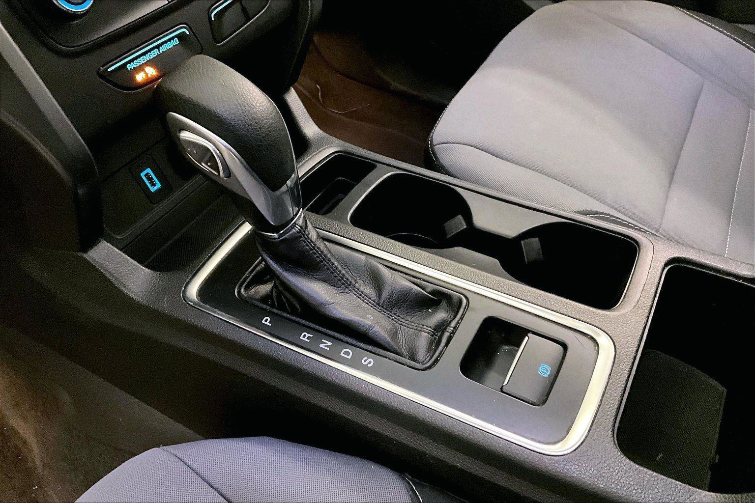 Certified 2019 Ford Escape S image 16