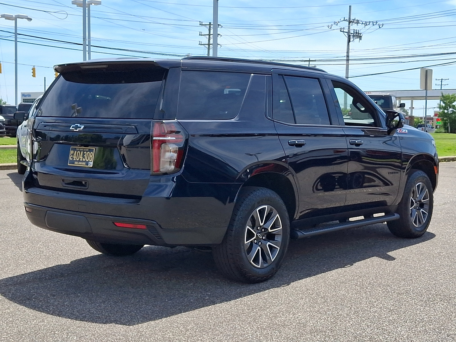 Used 2023 Chevrolet Tahoe Z71 w/ Luxury Package AWD/4WD image 11