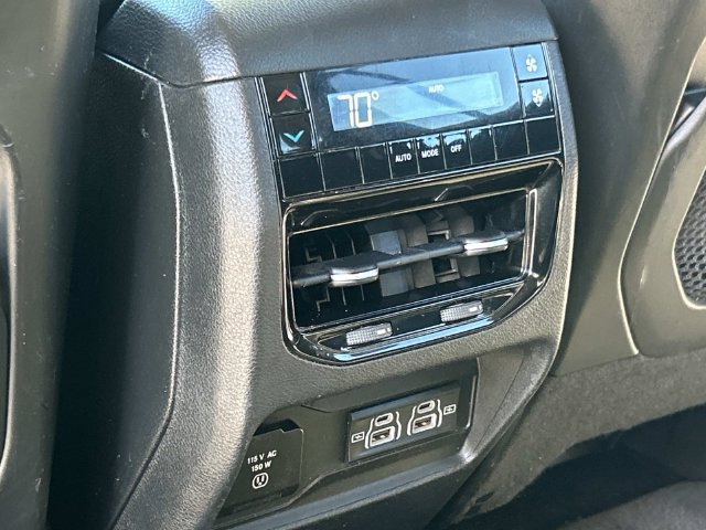 Used 2022 Jeep Grand Cherokee L Laredo w/ Luxury Tech Group I AWD/4WD image 20