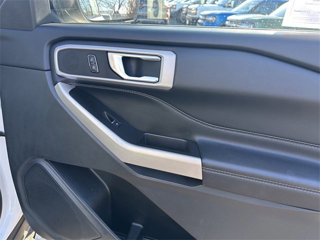 Certified 2022 Ford Explorer XLT w/ Equipment Group 202A image 36