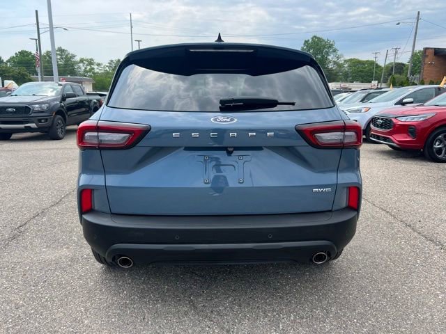 Certified 2025 Ford Escape ST-Line AWD/4WD image 5
