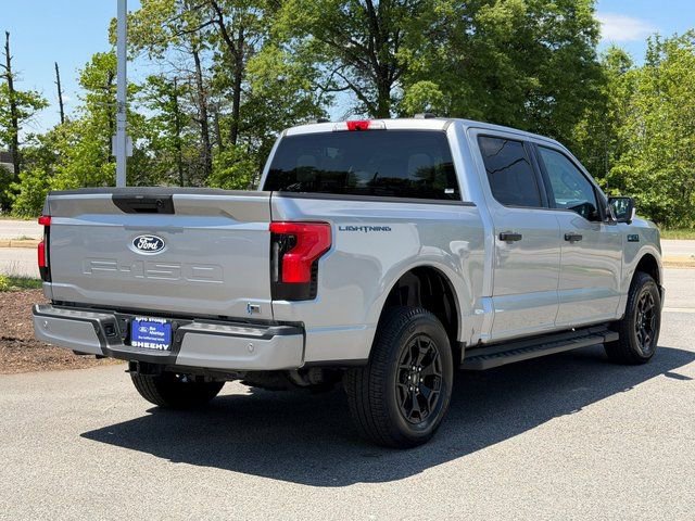 Certified 2025 Ford F150 Lightning XLT AWD/4WD image 10