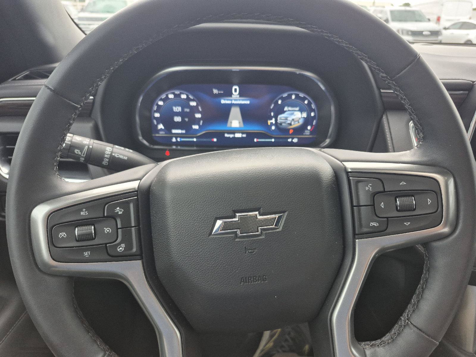 Used 2023 Chevrolet Tahoe Z71 w/ Luxury Package AWD/4WD image 8
