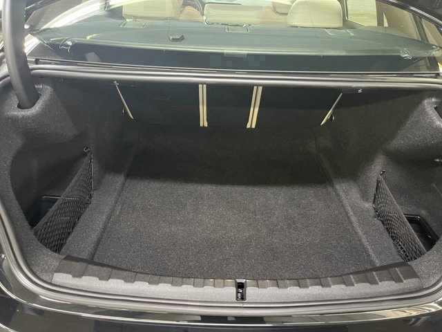 Used 2020 BMW 330i xDrive Sedan w/ Premium Package image 17