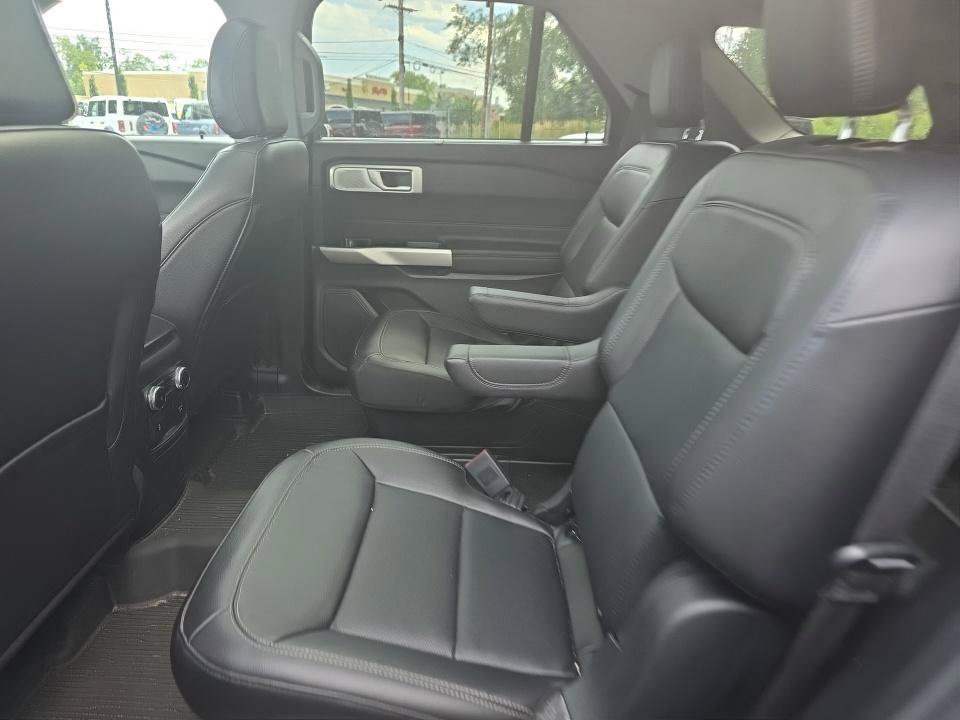 Certified 2023 Ford Explorer Limited w/ Limited Technology Package AWD/4WD image 8
