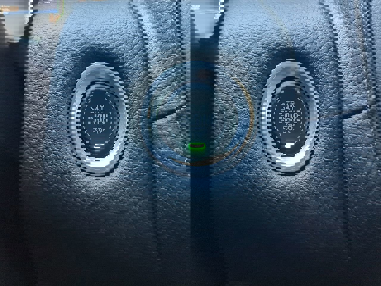 Used 2021 GMC Yukon Denali w/ Denali Premium Package image 27