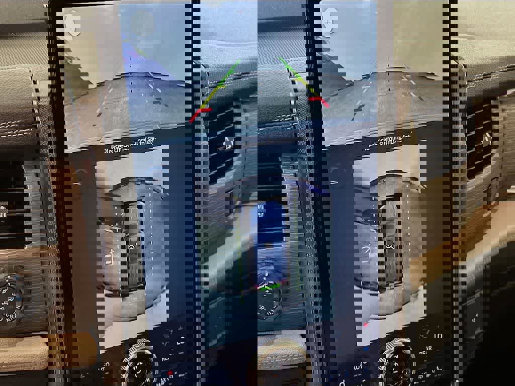 Certified 2022 Ford Expedition Limited image 29