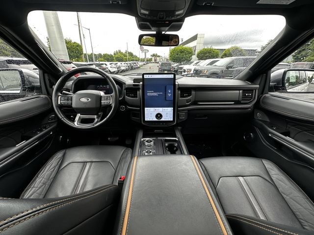 Certified 2023 Ford Expedition Platinum AWD/4WD image 3