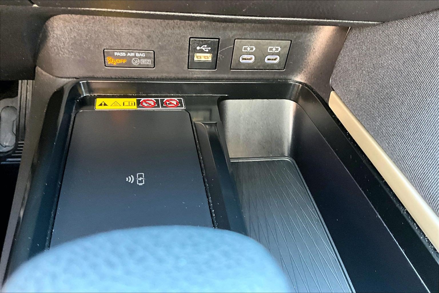 Used 2025 Toyota Camry LE FWD image 32
