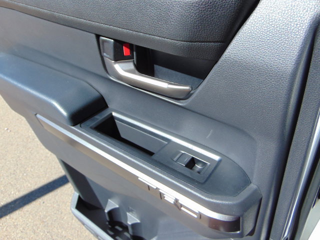 Used 2025 Toyota Tacoma TRD Sport AWD/4WD image 23
